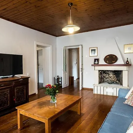 Kadinatsos House Apartment