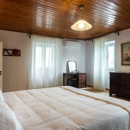 דירה Kadinatsos House Corfu (city)