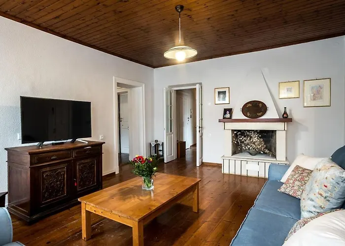 Kadinatsos House Apartment